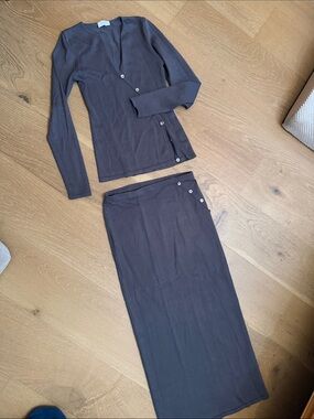 Meshki Dark Gray Two-Piece Knit Skirt Set